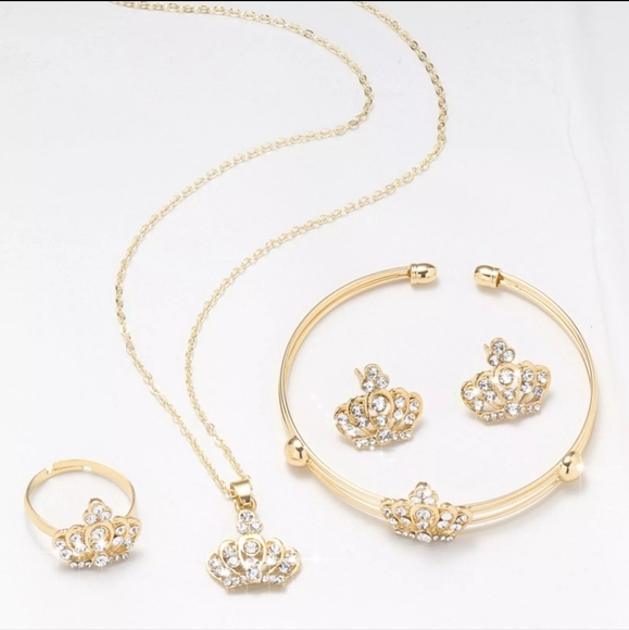 Royal & Stylish Napier 9k Gold & Lab Diamond Royal Crown 4 Piece Set - Picture 2 of 7